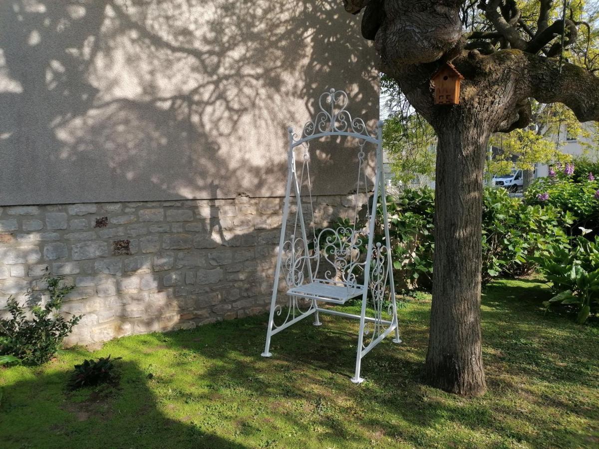 La Roseliere Maison Plain Pied Confortable Belle Decoration Jardin Magnifique 10 Mn A Pied Centre Ville Bayeux Proche Plages Du Debarquement 외부 사진