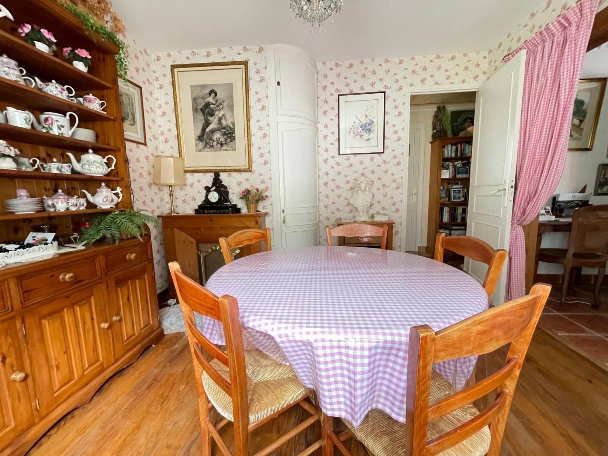 La Roseliere Maison Plain Pied Confortable Belle Decoration Jardin Magnifique 10 Mn A Pied Centre Ville Bayeux Proche Plages Du Debarquement 외부 사진
